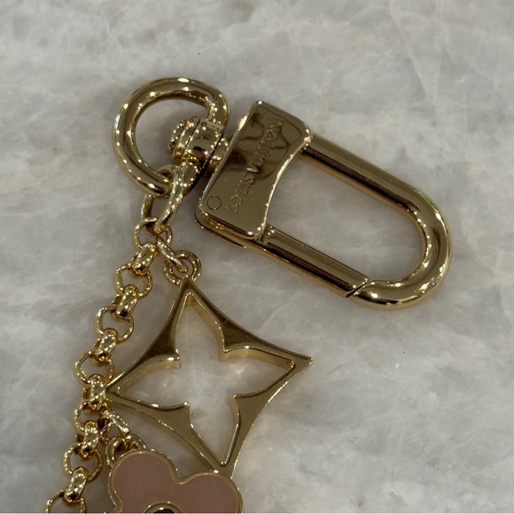Louis Vuitton Fleur de Monogram Bag Charm Chain Gold Tone Beiges Pinks M01413 - Picture 5 of 8